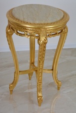Zámecký dřevěný stoleček s mramorem
