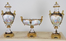 Zámecké porcelánové vázy s mísou - ručně zdobené