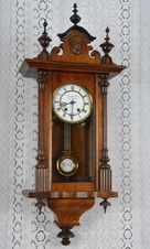 Starožitné řezbované hodiny Lenzkirch rok 1890