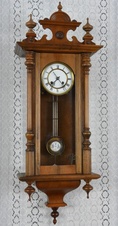 Starožitné řezbované hodiny Patent rok 1910