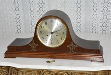 Starožitné krbové hodiny Junghans-Napoleonky r1930