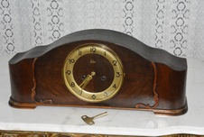 Starožitné krbové hodiny Emes r 1920